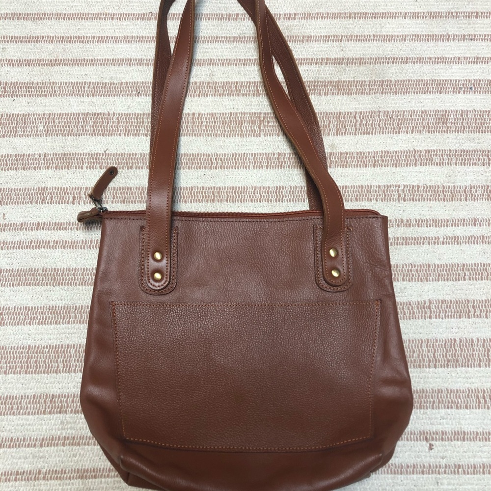 | HIDES | purse. Coffee Brown. OS.